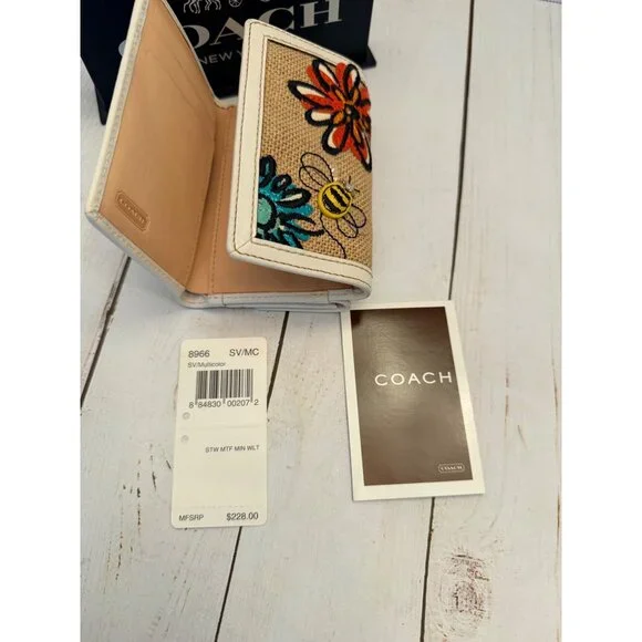 Y2K Coach Bumblebee and Floral Straw and Leather Wallet 4.5x3.5" EUC - Picture 6 of 6